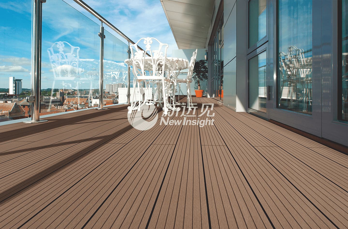 Anti-slip decking