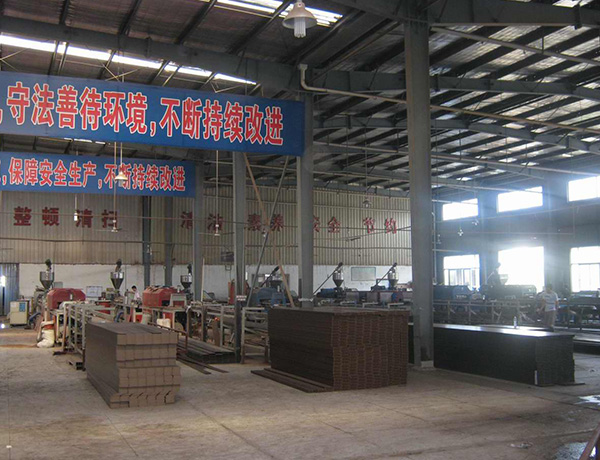 Extrusion-Lines-Picture02